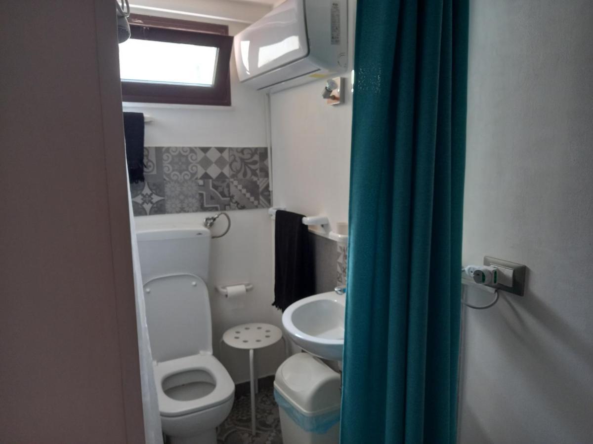 Room In Historical City Centre With Private Bathroom Katanya Dış mekan fotoğraf