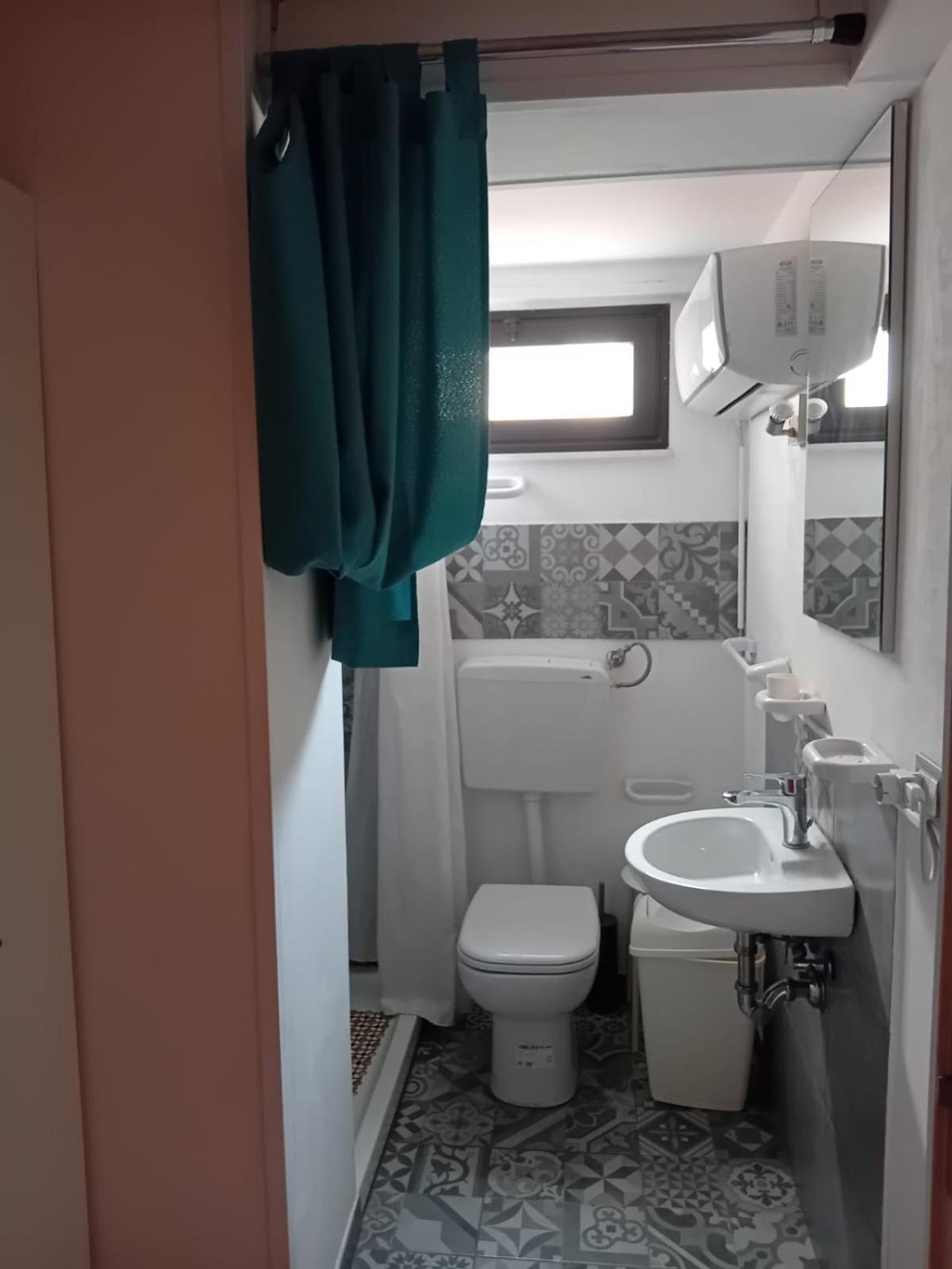 Room In Historical City Centre With Private Bathroom Katanya Dış mekan fotoğraf
